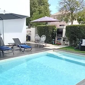 Independent With Pool At Casa Reflexos Couette-café