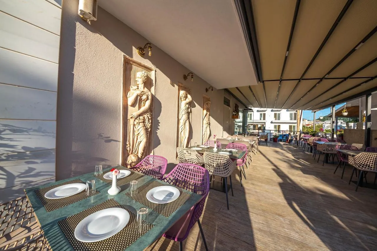 Class Hotel Ksamil