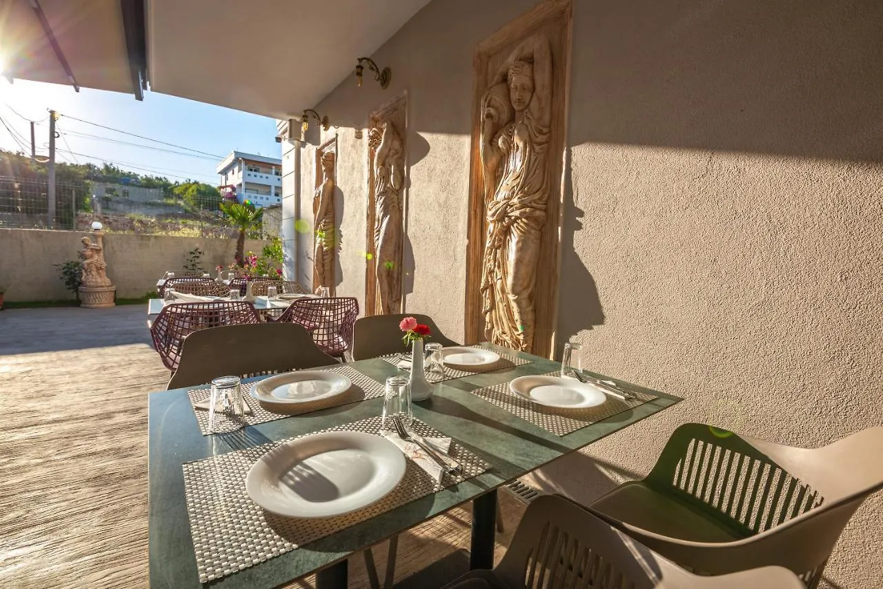 ****  Class Hotel Ksamil Albanie