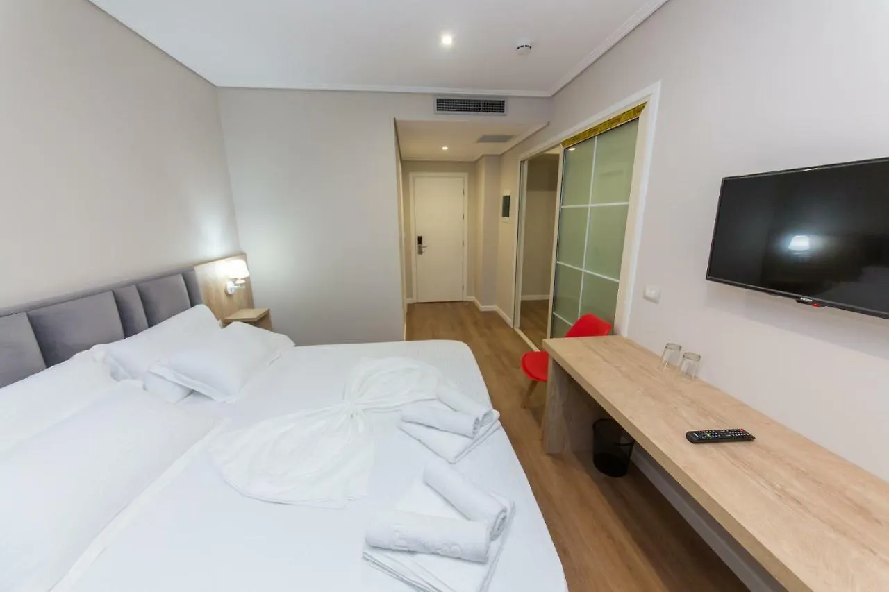 Class Hotel Ksamil